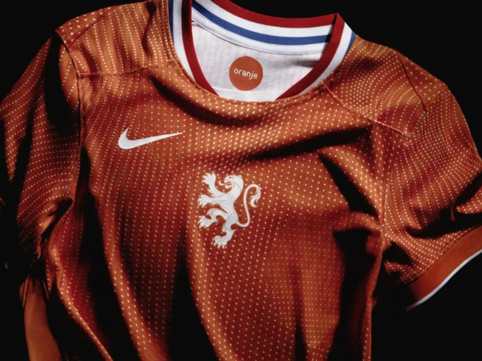 Las camisetas de las Leonas Naranjas para la Eurocopa 2025 se inspiran en el Total 90