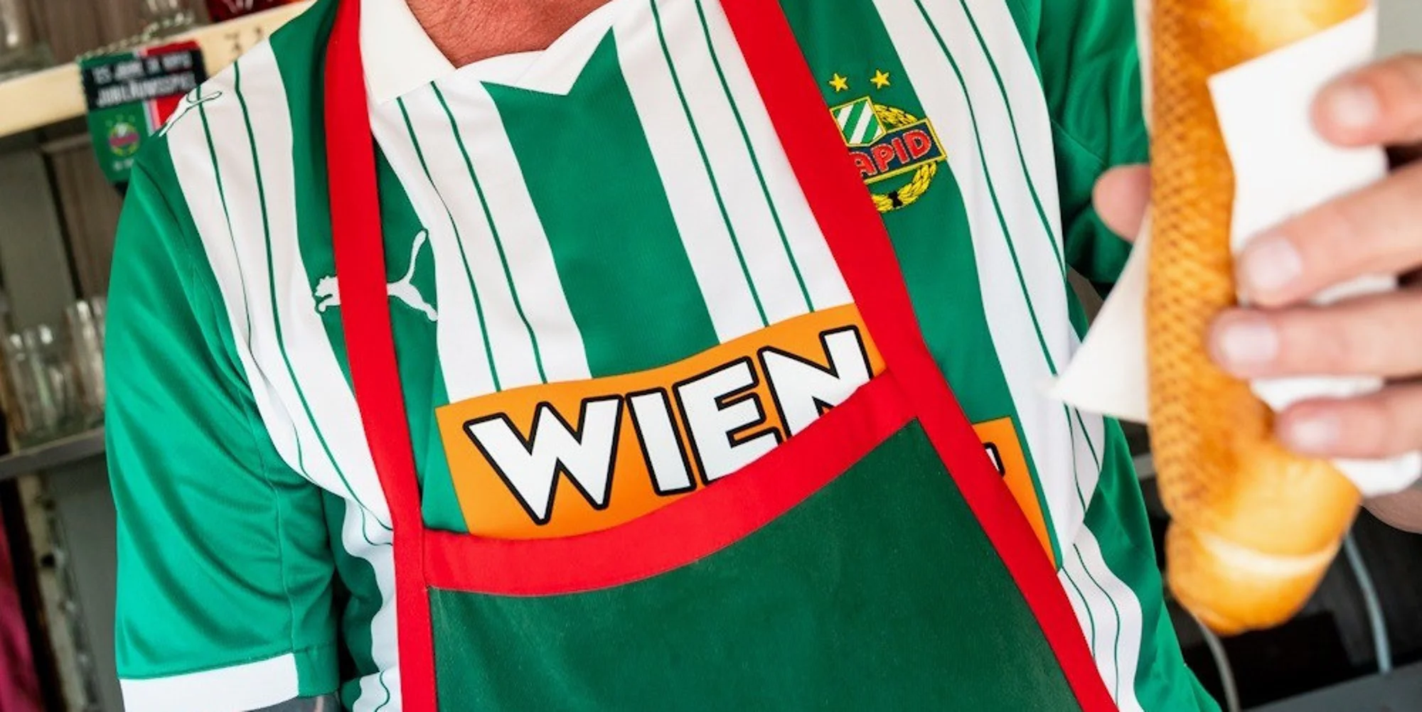 El Rapid de Viena 2025-2026 recupera el estilo de sus camisetas de los noventa