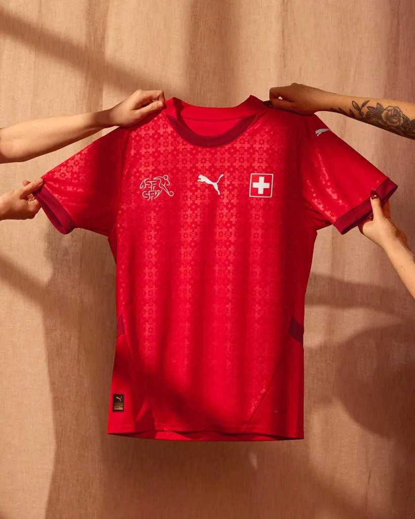 Así son las camisetas de Suiza para la Eurocopa Femenina 2025