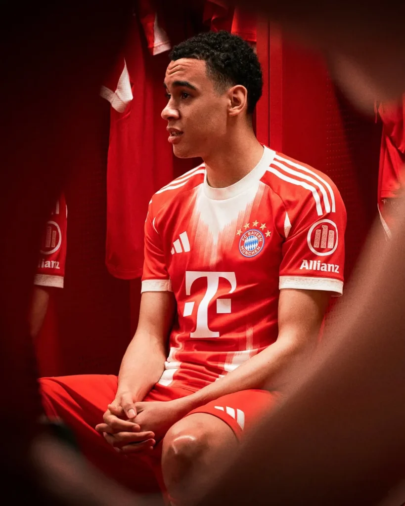 Bayern de Múnich presenta una camiseta local 2025-2026 que rinde homenaje a la ciudad