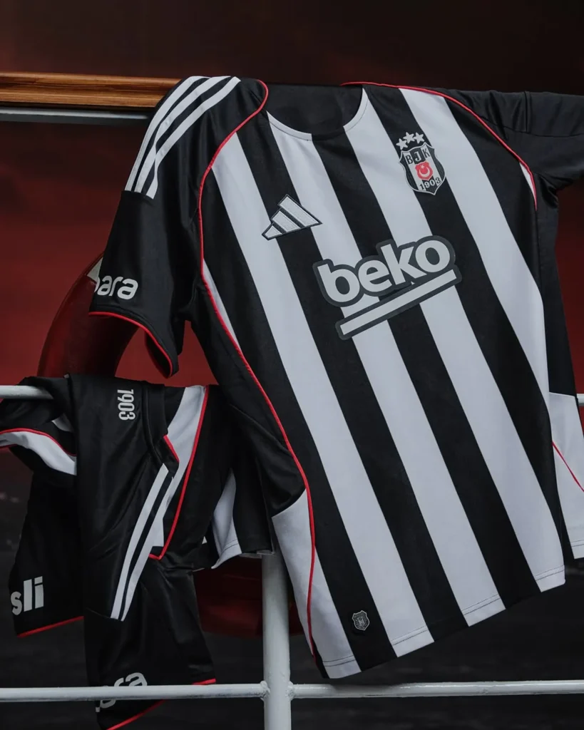Beşiktaş presenta sus camisetas 2025-2026 con la plantilla adidas TIRO25