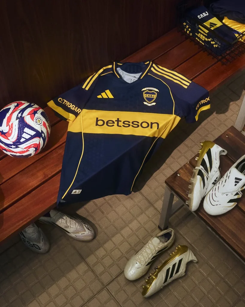 Boca Juniors viste sus camisetas 2025-2026 con el sello de los 120 años