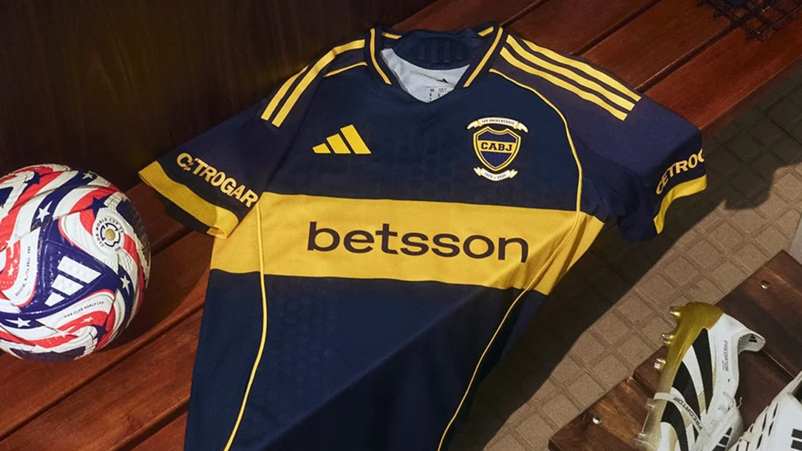 Boca Juniors viste sus camisetas 2025-2026 con el sello de los 120 años