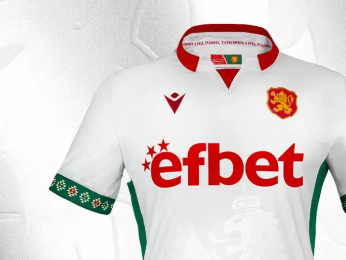 Bulgaria presenta con Macron una camiseta local que honra su bandera y su historia