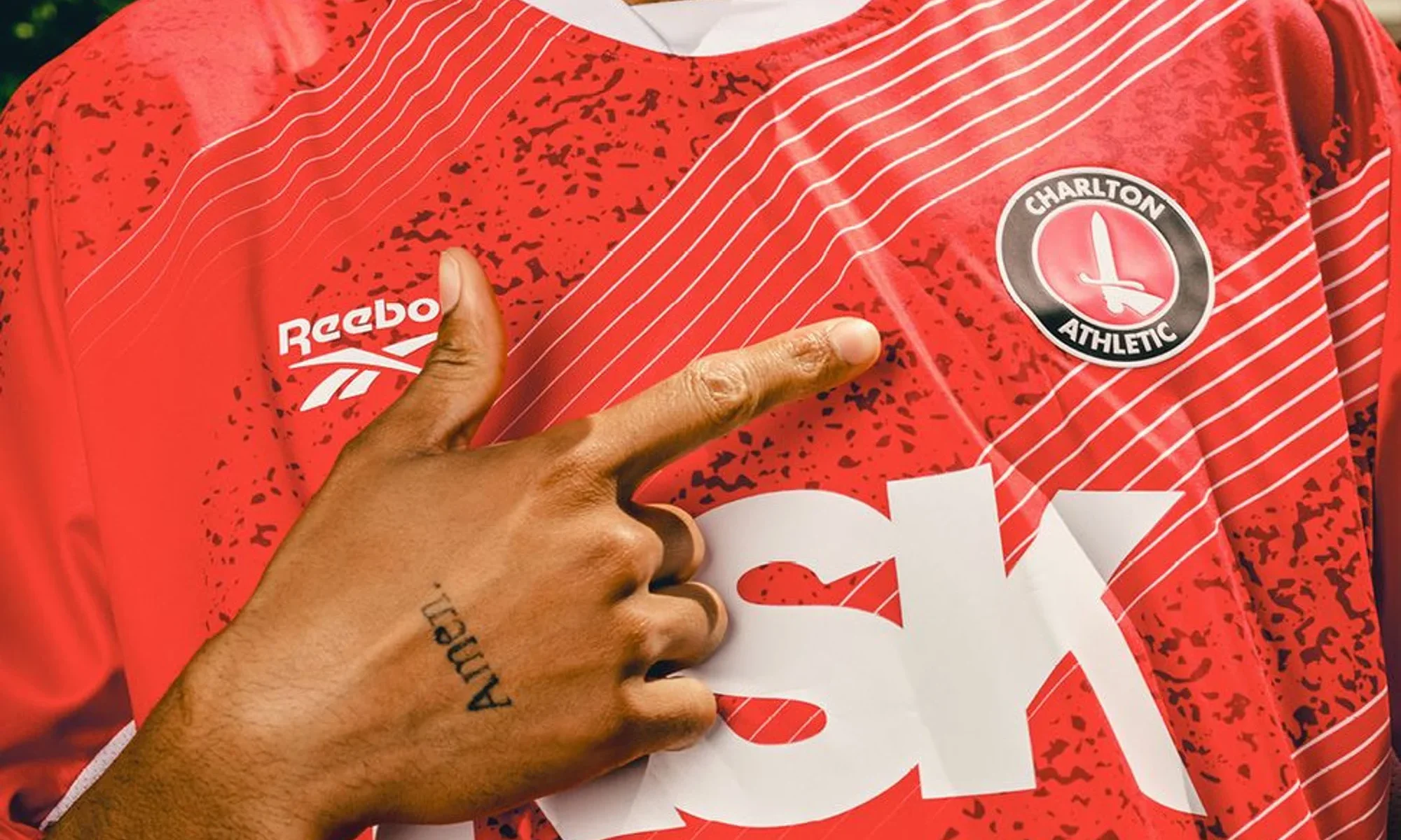 Charlton Athletic estrena camiseta con Reebok para su regreso al Championship