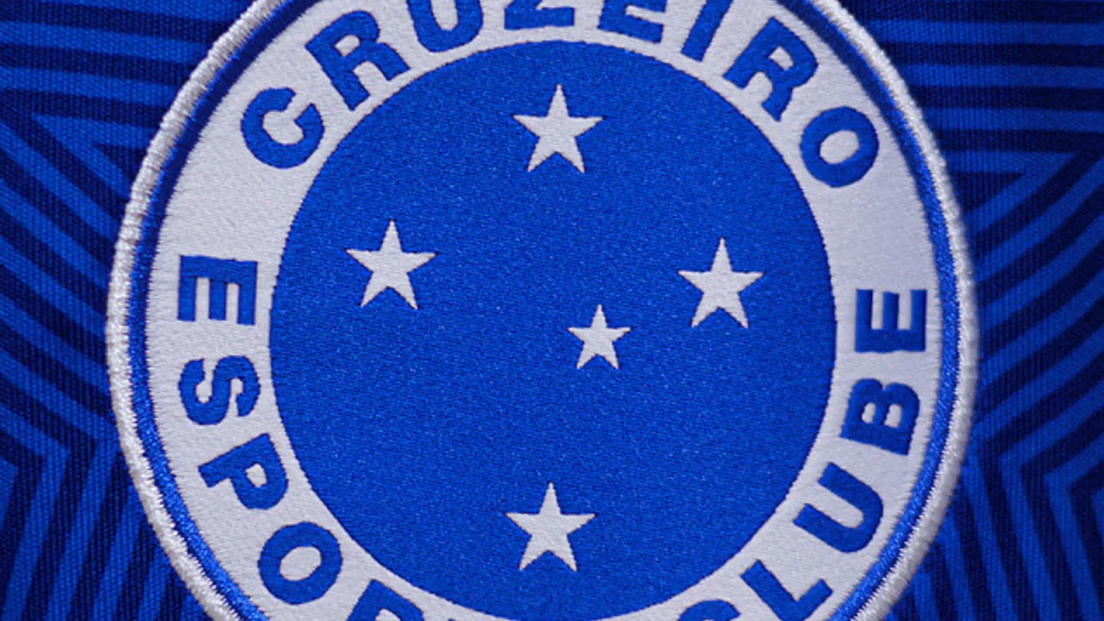 Cruzeiro presenta sus camisetas 2025-2026 con adidas y un himno hecho diseño