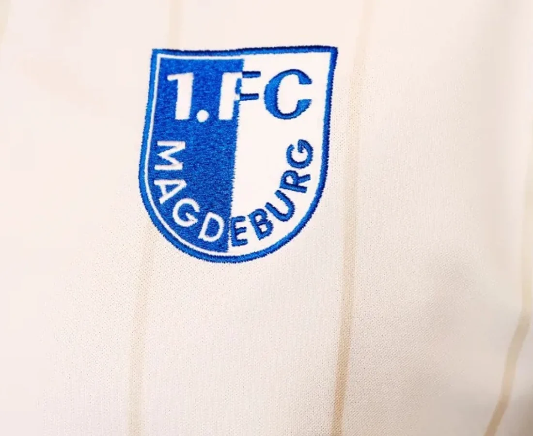 El Magdeburg estrena camiseta visitante 2025-2026 en honor a sus 60 años