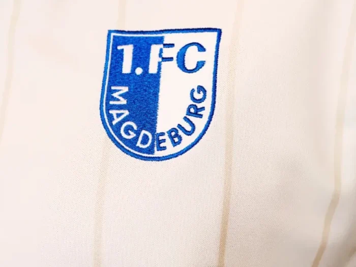 El Magdeburg estrena camiseta visitante 2025-2026 en honor a sus 60 años