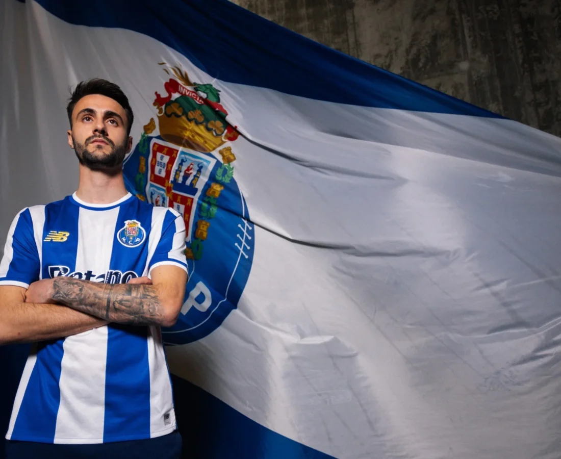El FC Porto presenta sus camisetas 2025-2026: homenaje a la ciudad y diez años con New Balance
