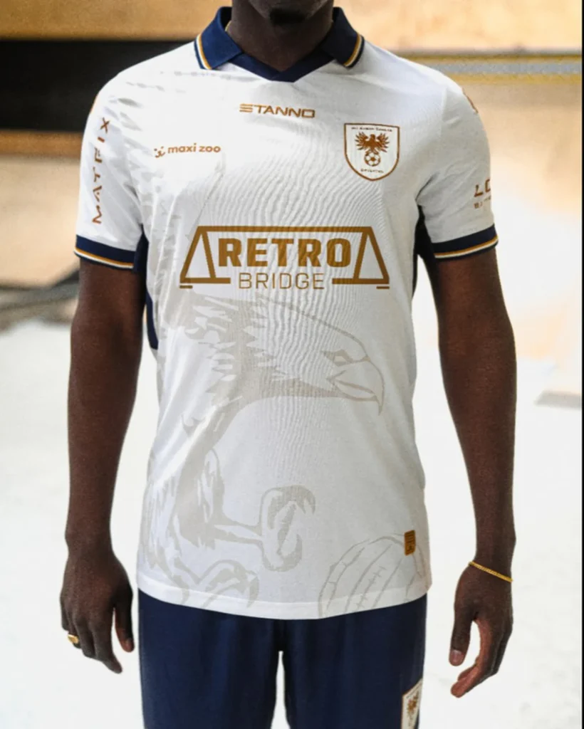 Estas son las camisetas del Go Ahead Eagles 2025-2026: tradición, jacquard y el águila dorada
