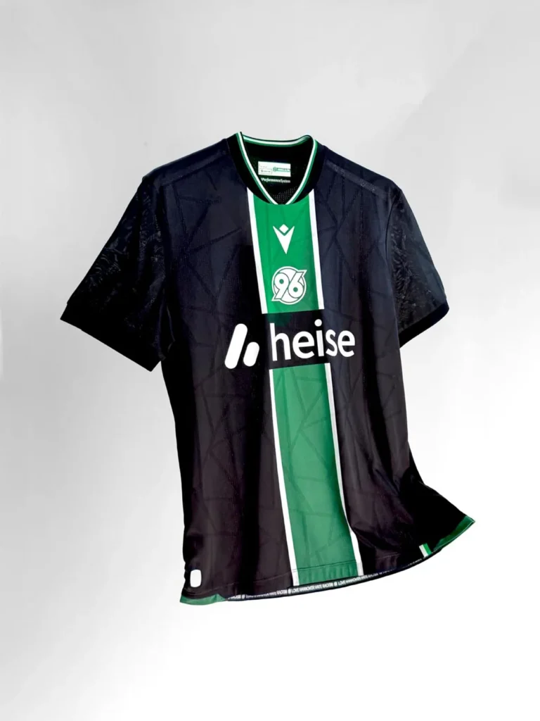 Hannover 96 vuelve al negro y verde con su camiseta visitante 2025-2026