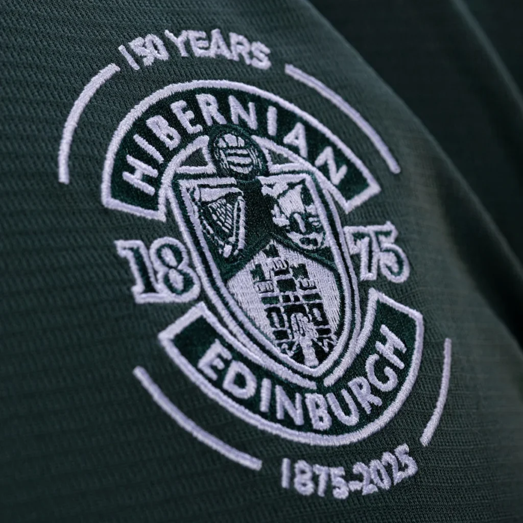 Hibernian celebra sus 150 años con una camiseta 2025-2026 de aire retro