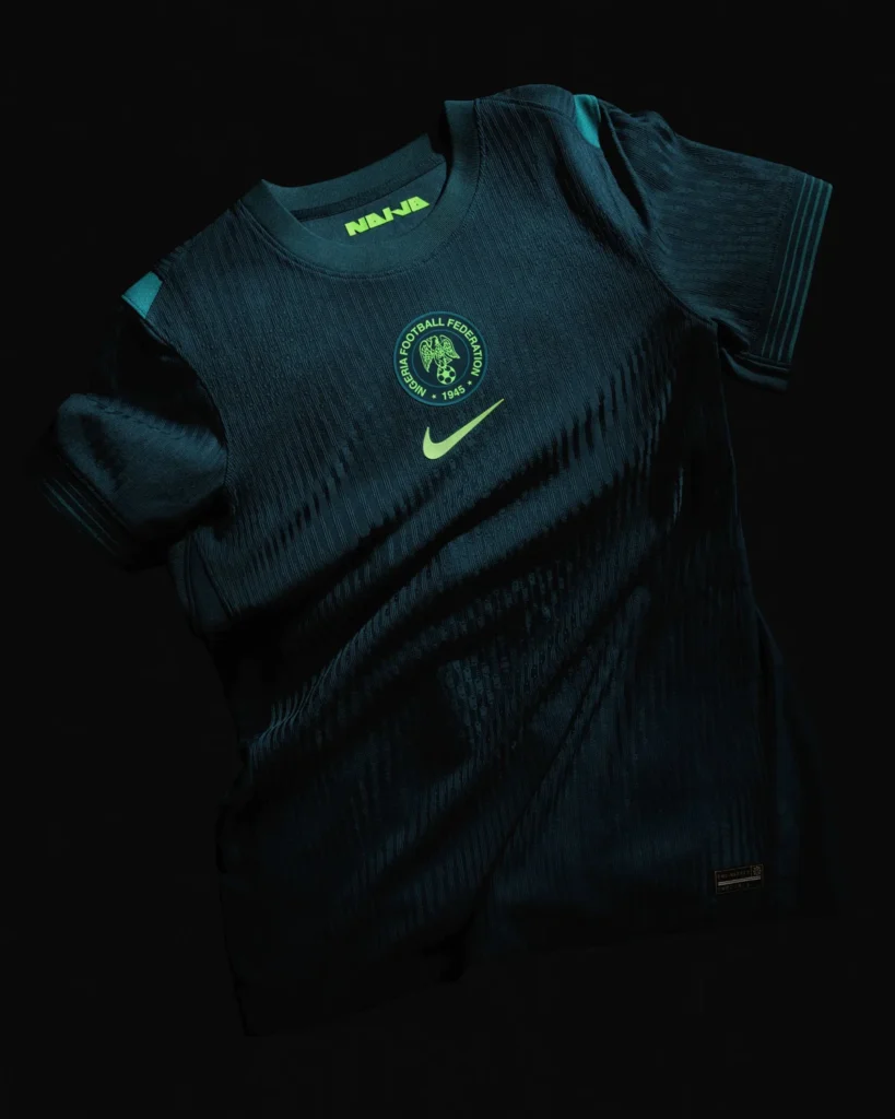 Nigeria femenina presenta sus camisetas 2025-2026 inspiradas en las noches de Lagos y sus mercados