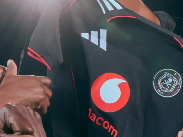 Orlando Pirates presenta sus camisetas adidas 2025-2026 con guiño a las Orlando Towers