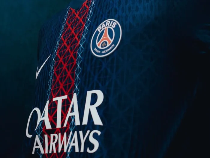 El PSG une la raya Hechter y la Torre Eiffel en su nueva camiseta local