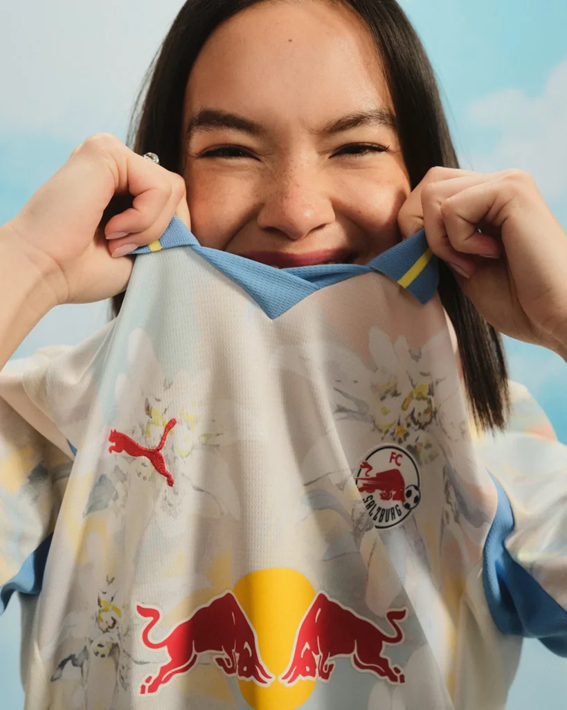 El Red Bull Salzburgo florece en el Mundial de Clubes con una camiseta inspirada en el edelweiss