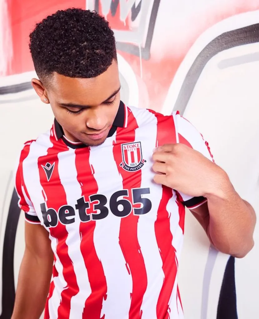 Camisetas del Stoke City 2025-2026: una combinación de arte y estilo retro
