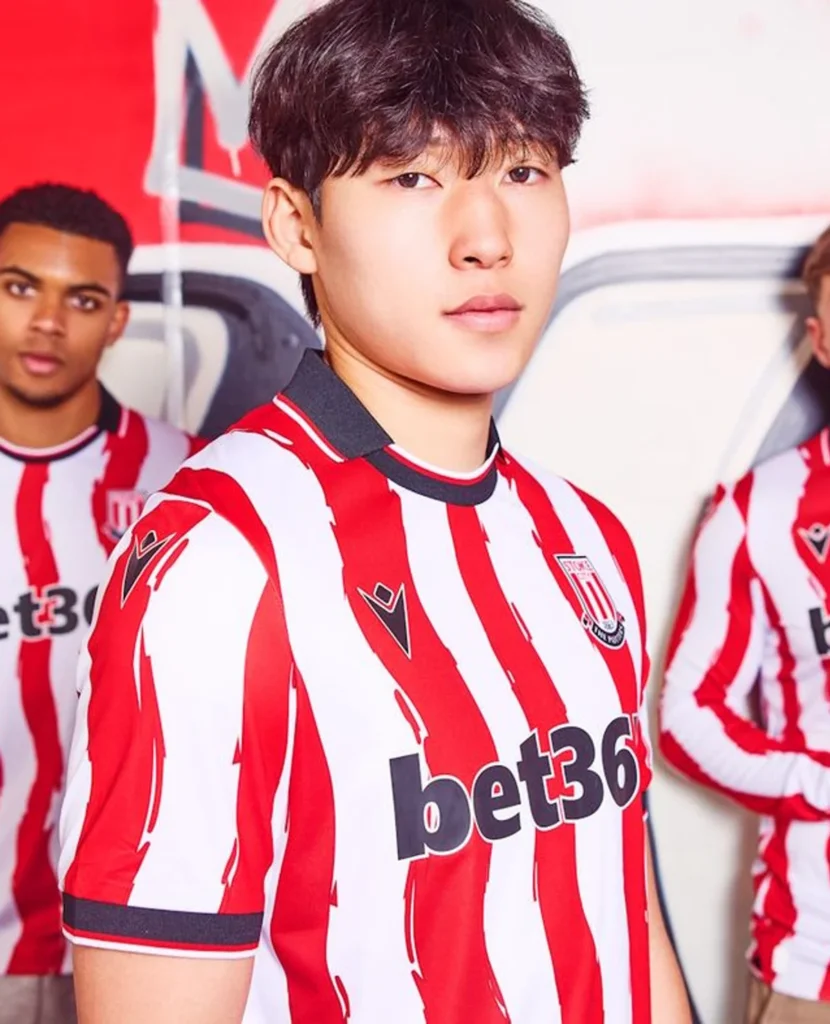 Camisetas del Stoke City 2025-2026: una combinación de arte y estilo retro