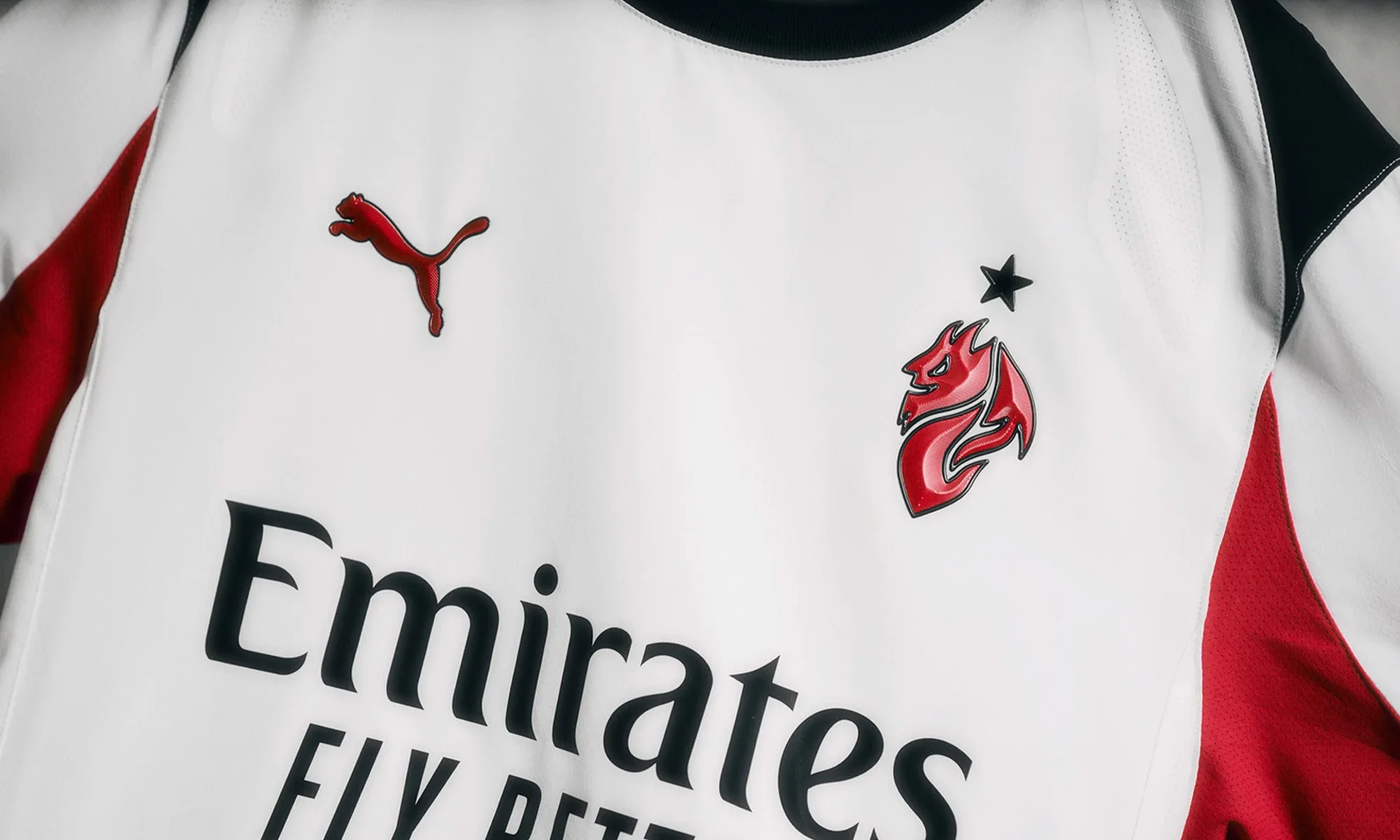 Segunda camiseta del AC Milan 2025-2026: homenaje a la de 1981-1982 con un toque diabólico