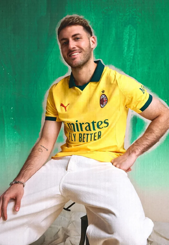 Tercera camiseta del AC Milan 2025-2026, inspirada en la de 1995-1996