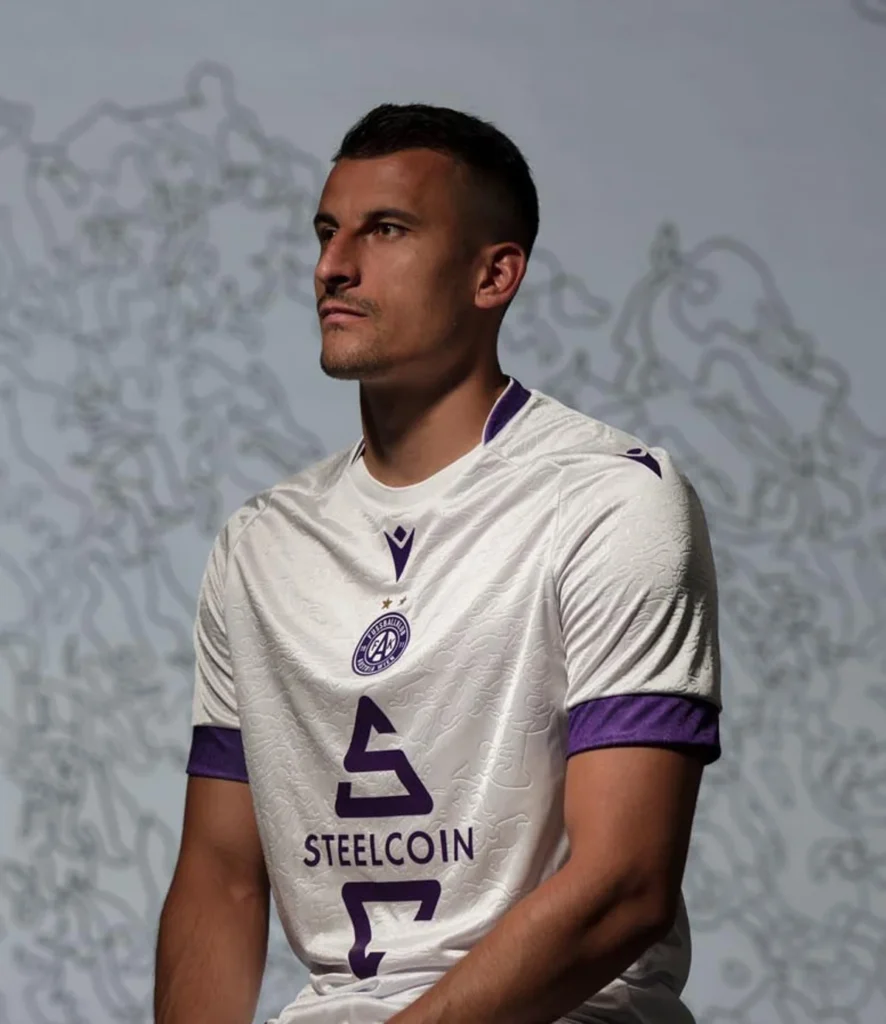 Austria de Viena presenta sus camisetas 2025-2026 con el mapa de la ciudad
