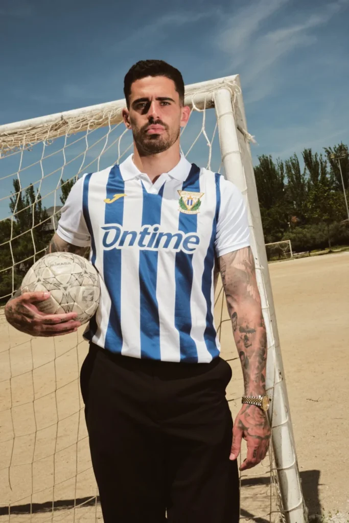 CD Leganés presenta su camiseta titular 2025-2026 con diseño retro y el lema "Soñando desde 1928"