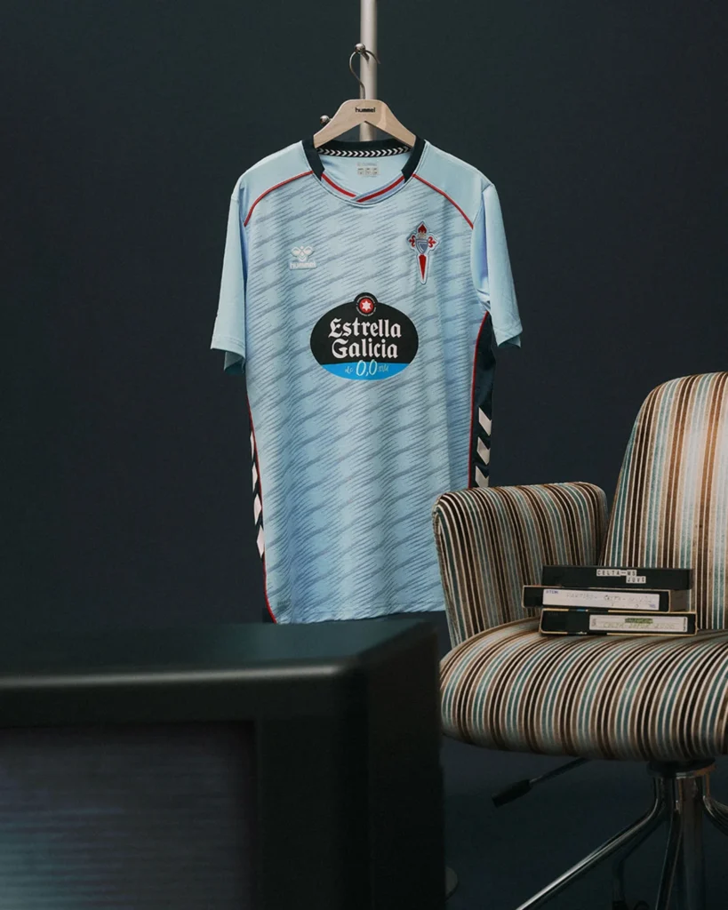 El Celta de Vigo mira a los años 2000 y a Galicia en sus camisetas 2025-2026