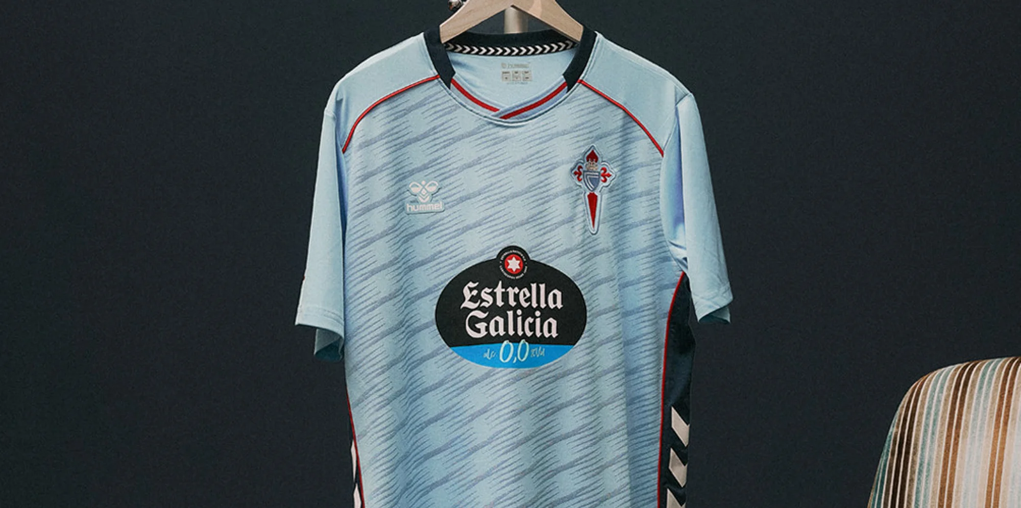 El Celta de Vigo mira a los años 2000 y a Galicia en sus camisetas 2025-2026