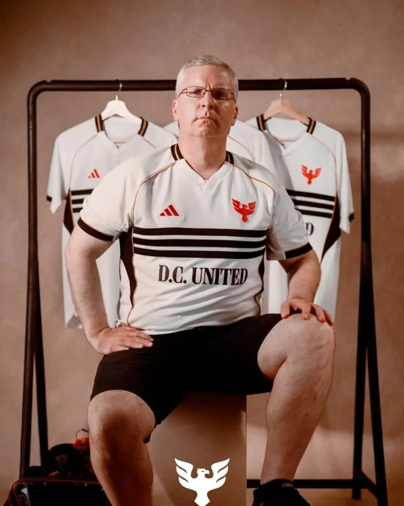 El D.C. United presenta su camiseta Archive 2025-2026, negra y llena de historia