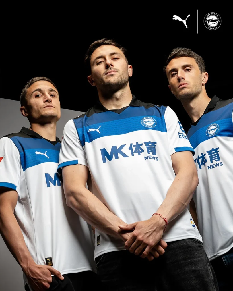 Las camisetas del Deportivo Alavés 2025-2026 recuerdan la final de 2001