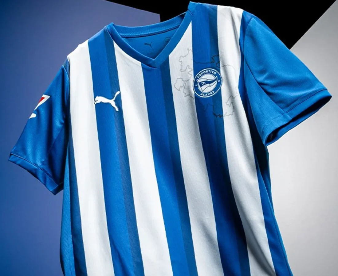 Las camisetas del Deportivo Alavés 2025-2026 recuerdan la final de 2001
