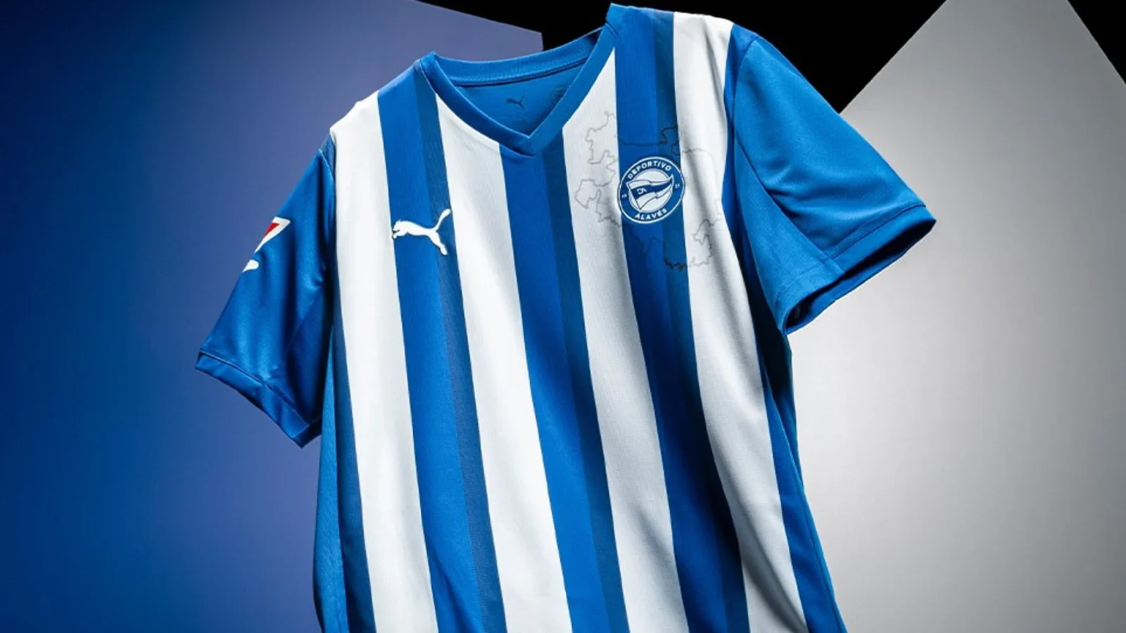 Las camisetas del Deportivo Alavés 2025-2026 recuerdan la final de 2001