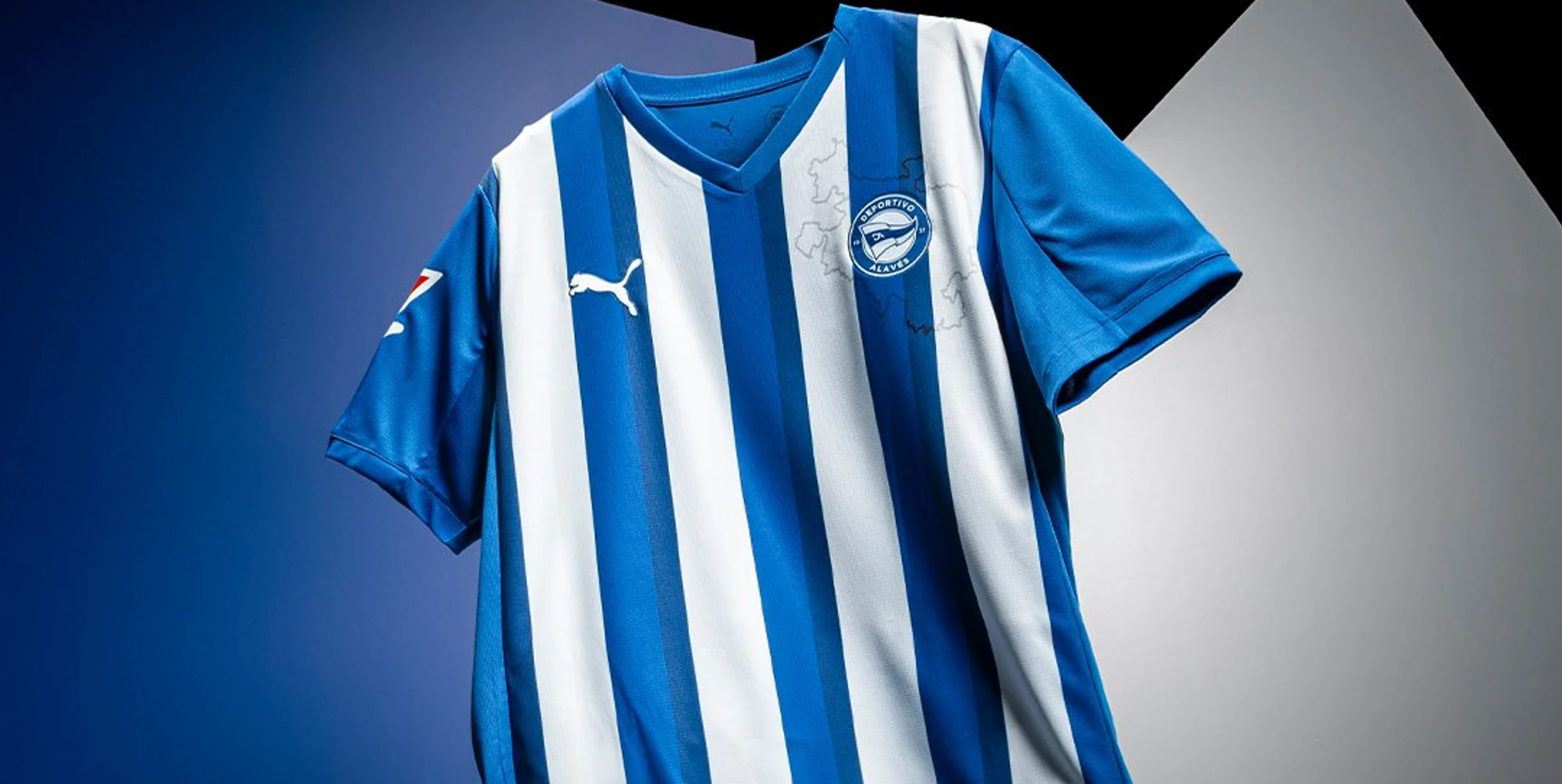 Las camisetas del Deportivo Alavés 2025-2026 recuerdan la final de 2001