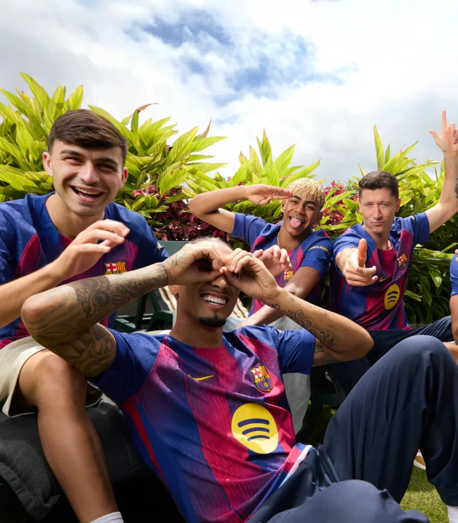 La camiseta local del FC Barcelona 2025-2026 estrena franjas blaugrana con degradado