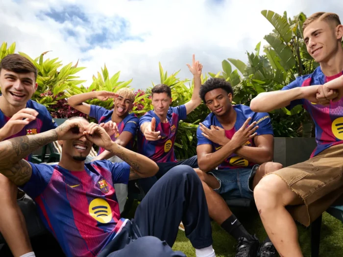 La camiseta local del FC Barcelona 2025-2026 estrena franjas blaugrana con degradado