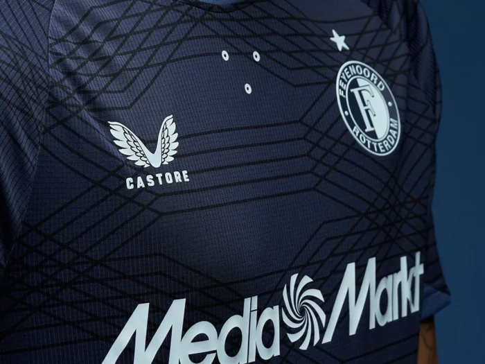 La camiseta visitante del Feyenoord 2025-2026 estrena un estampado gráfico