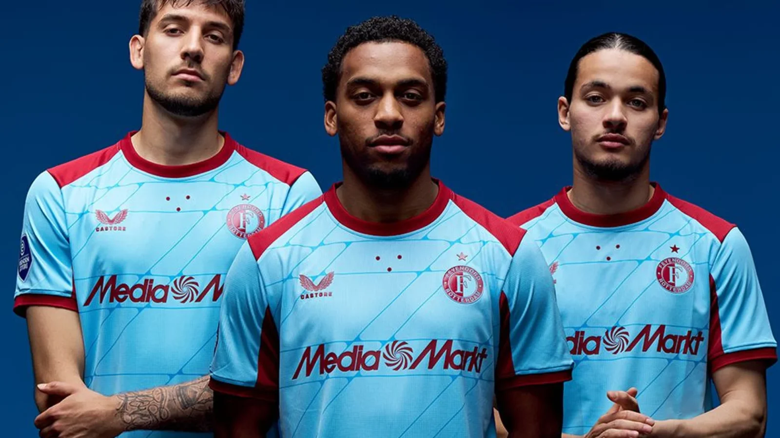 Feyenoord rinde homenaje a su primera camiseta con la tercera equipación 2025-2026