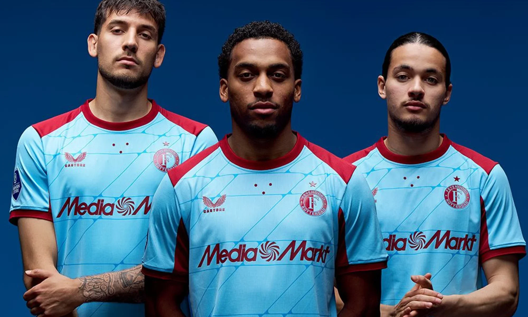 Feyenoord rinde homenaje a su primera camiseta con la tercera equipación 2025-2026