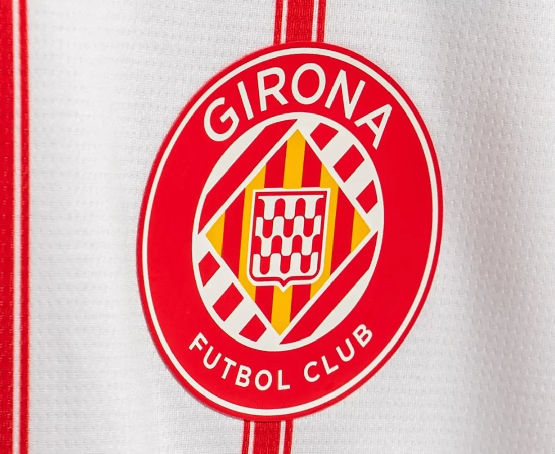 El Girona FC recupera las rayas verticales en sus camisetas 2025-2026