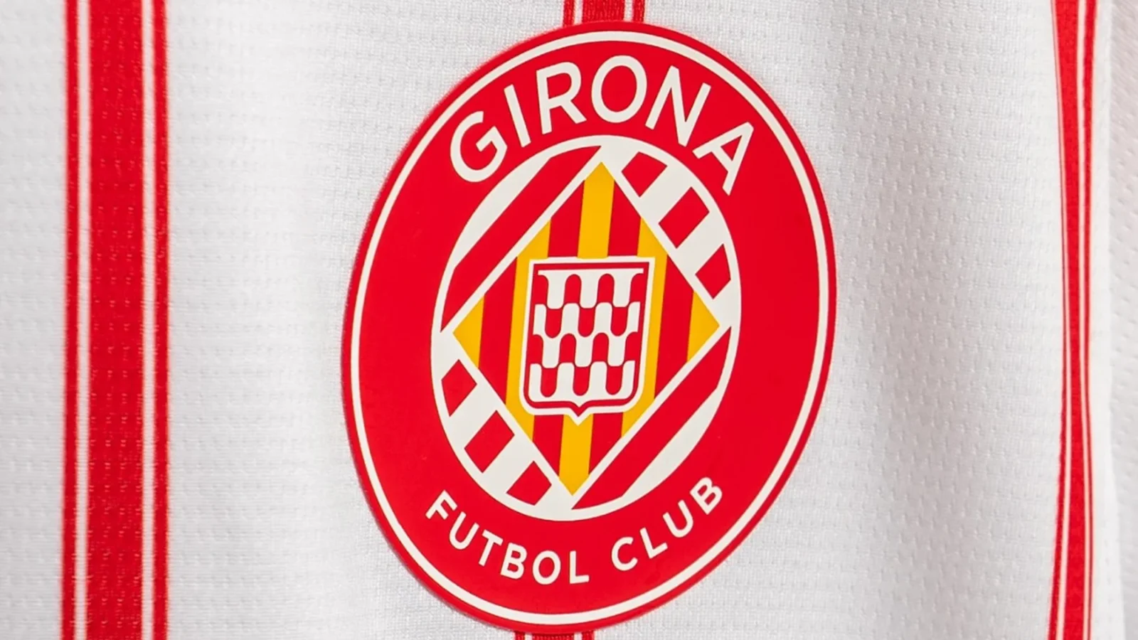 El Girona FC recupera las rayas verticales en sus camisetas 2025-2026