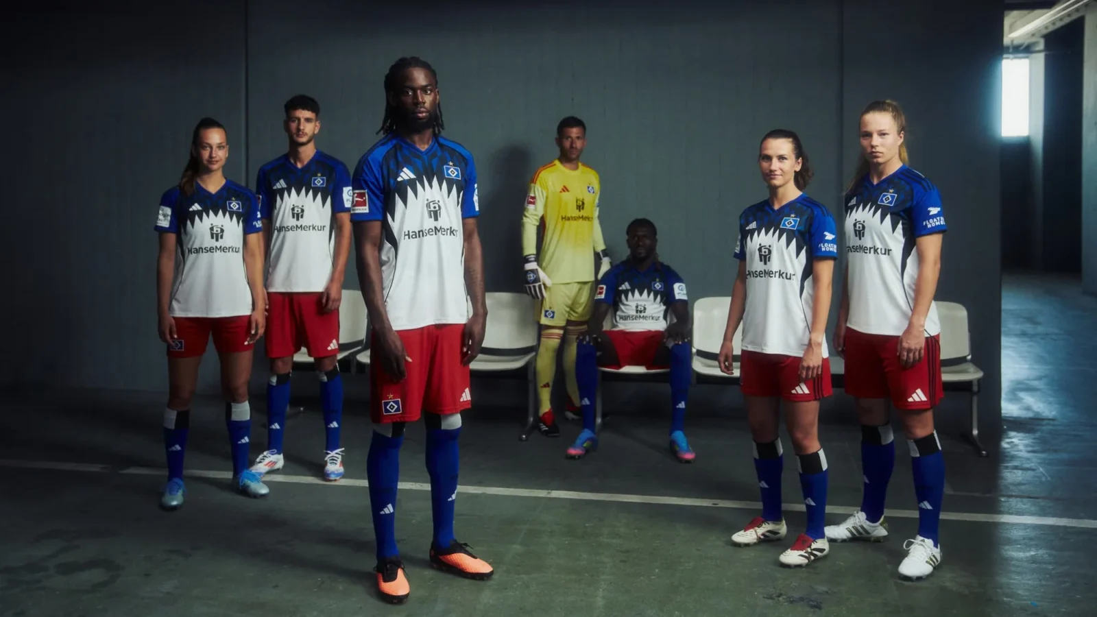 Hamburger SV presenta sus camisetas 2025-2026 inspiradas en el pasado