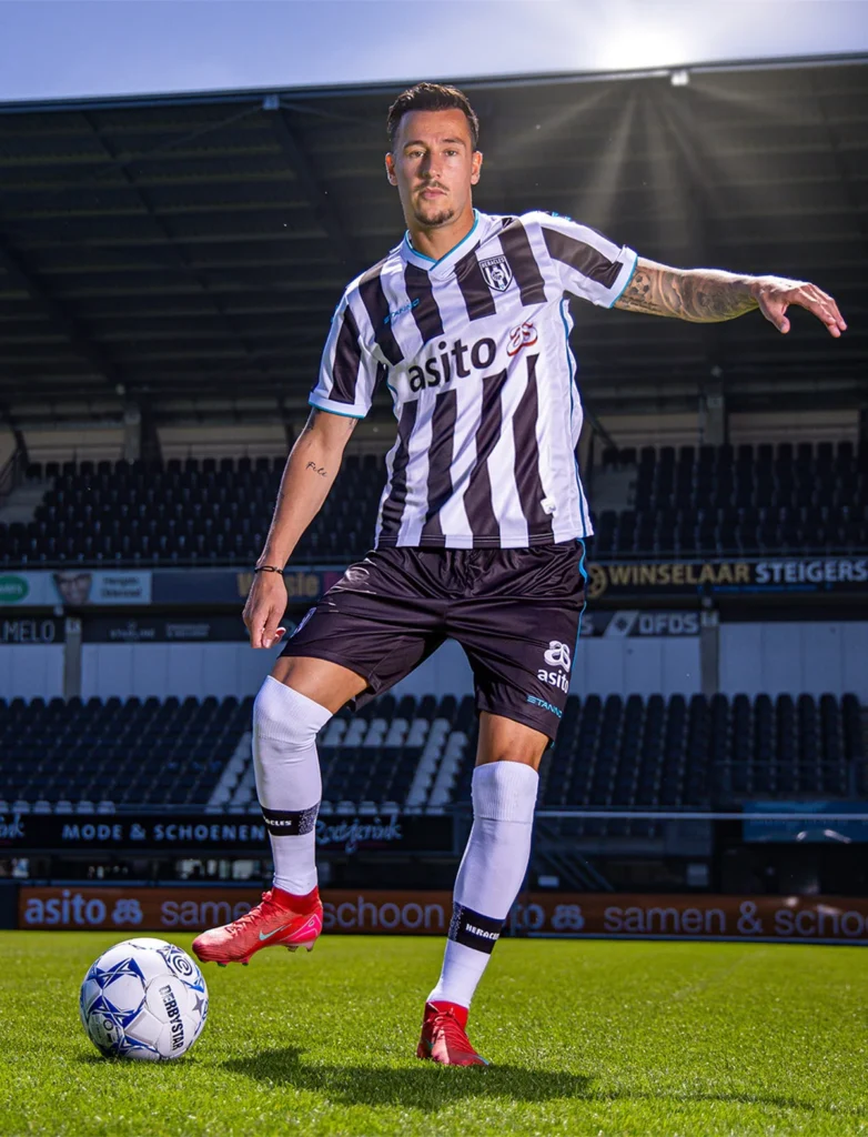 Heracles Almelo estrena camisetas 2025-2026 de la mano de Stanno