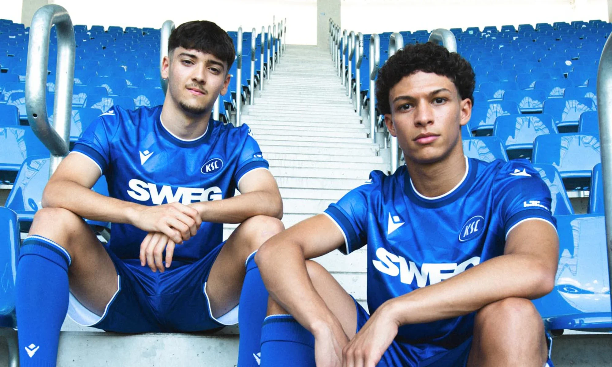 Karlsruher SC presenta su camiseta 2025-2026: azul real y un homenaje a la pirámide de la ciudad