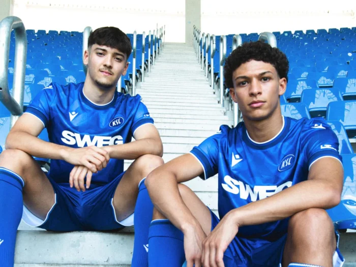 Karlsruher SC presenta su camiseta 2025-2026: azul real y un homenaje a la pirámide de la ciudad
