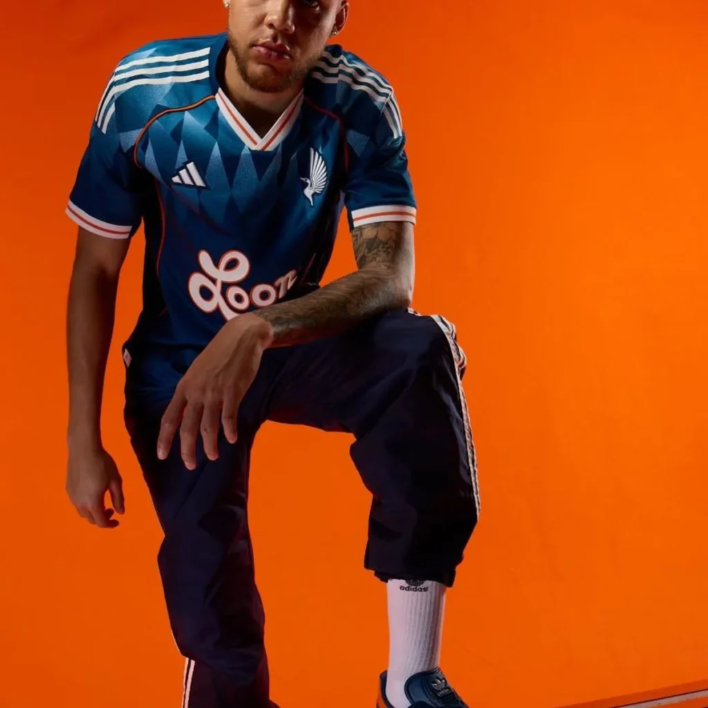 Minnesota United estrena su tercera camiseta 2025-2026, un homenaje a la herencia del fútbol de los años 90