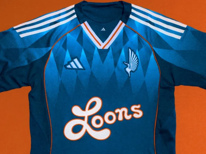 Minnesota United estrena su tercera camiseta 2025-2026, un homenaje a la herencia del fútbol de los años 90