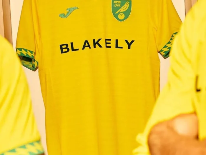 Joma presenta las camisetas del Norwich City 2025-2026: homenaje a los noventa y un diseño caleidoscópico