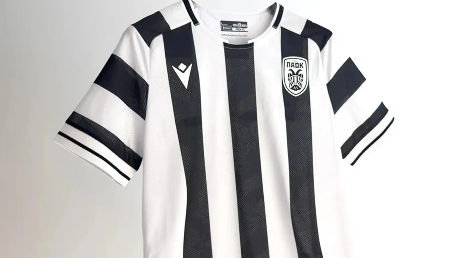 PAOK de Salónica presenta sus camisetas 2025-2026 en el año de su centenario