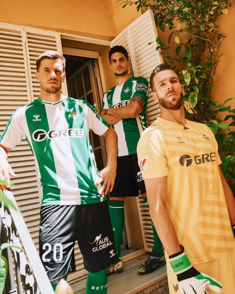 El Real Betis vuelve al verdiblanco puro en sus camisetas 2025-2026