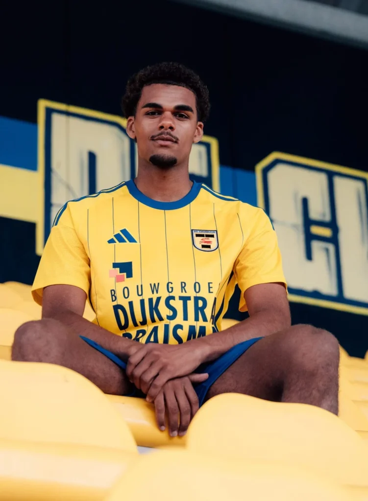 SC Cambuur 2025-2026: rayas por primera vez en su historia y una camiseta visitante con cornamenta de ciervo